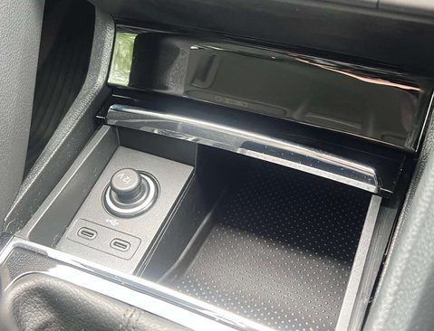 Skoda Karoq 1.5 Karoq SE TSi 5dr 36