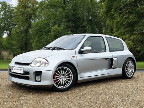 Renault Clio RENAULTSPORT V6
