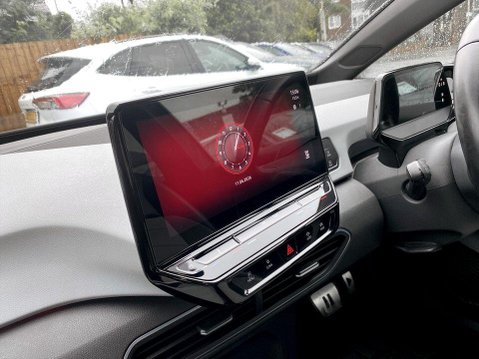 Volkswagen ID.3 Pro Performance 58kWh Family Hatchback 5dr Electric Auto (204 ps) 16