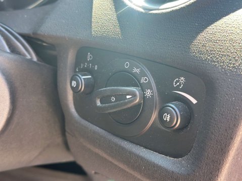Ford Fiesta 1.6 Fiesta Titanium Auto 5dr 16