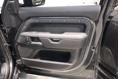 Land Rover Defender 110 2026 110 HARD TOP  HSE 350 FITTED WITH SVR SEAT FRONT AND REAR SEATS 29