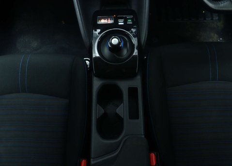 Nissan LEAF Leaf N-Connecta 5dr 16