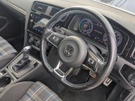 Volkswagen Golf GTE DSG 21