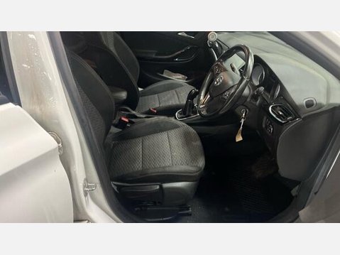 Vauxhall Astra 1.0i Turbo ecoFLEX SRi Nav Euro 6 (s/s) 5dr 6