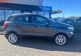 Ford Ecosport TITANIUM 6