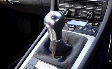 Porsche Cayman GT4 22