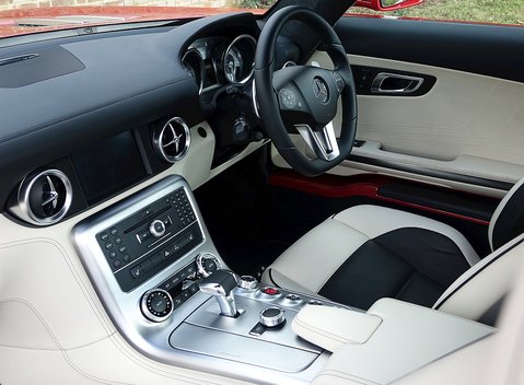 Mercedes-Benz SLS AMG 20