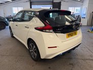 Nissan LEAF 40kWh Acenta Auto 5dr 4