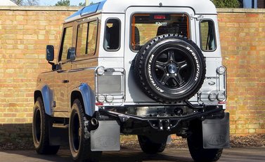 Land Rover Defender 90 XS 6