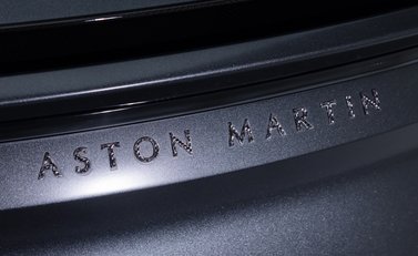 Aston Martin DBS Superleggera 43