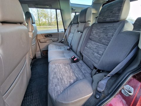 Land Rover Discovery TD5 GS 7STR 10