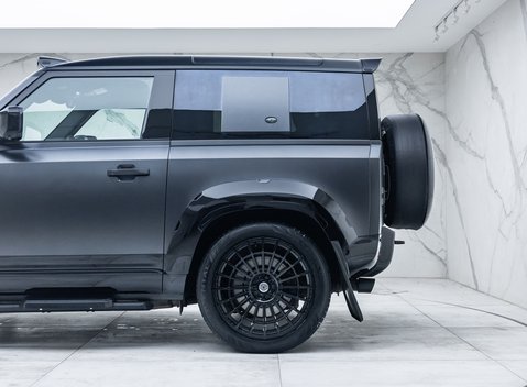 Land Rover Defender 90 V8 Carpathian Edition Urban Widetrack 32