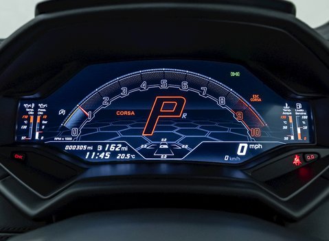 Lamborghini Huracan LP640-4 EVO 13