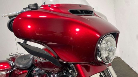 Harley-Davidson Touring 1745 FLHXS Street Glide Special Euro 4 48