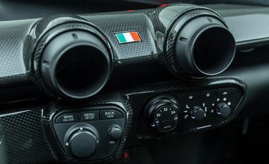 Ferrari LaFerrari 17