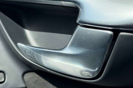 Volvo XC60 2.4 XC60 R-Design Nav D4 AWD 4WD 5dr 73