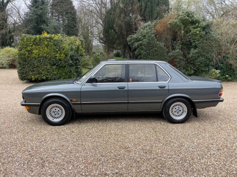 BMW 5 Series E28 518i Saloon 10