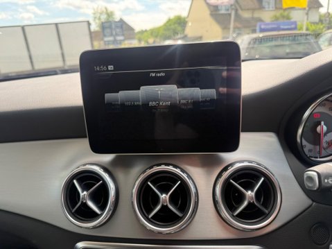 Mercedes-Benz GLA 1.6 GLA200 AMG Line (Premium) 7G-DCT Euro 6 (s/s) 5dr 9