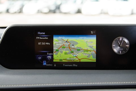 Lexus Ux 250H 17
