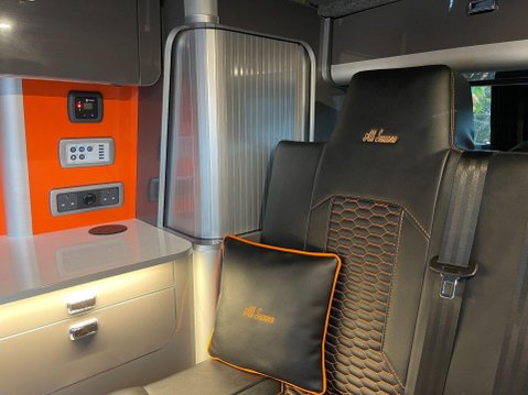 Volkswagen Transporter 2.0 TDI T28 BlueMotion Tech Highline FWD SWB Euro 6 (s/s) 5dr 22