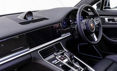Porsche Panamera Turbo 15