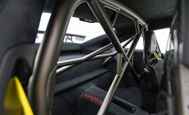 Porsche 911 (991.2) GT2 RS Weissach 12