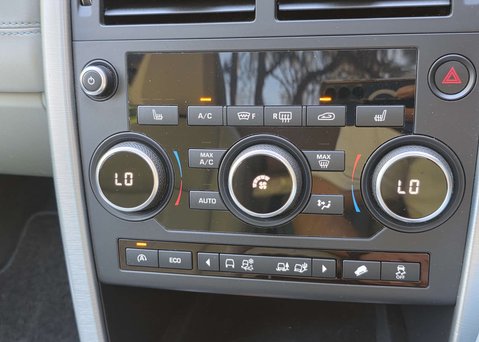 Land Rover Discovery Sport 2.0 Discovery Sport SE Tech TD4 Auto 4WD 5dr 33