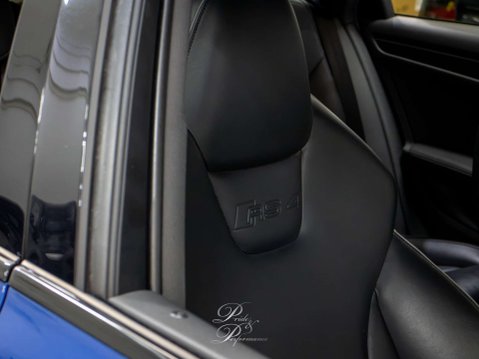 Audi RS4 4.2 RS 4 FSI Quattro Auto 4WD 5dr 16