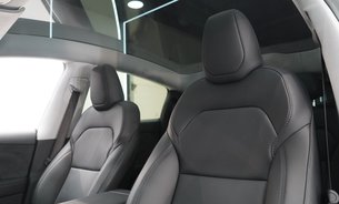 Tesla Model Y PREMIUM LONG RANGE AWD GROK AI Rear Screen Heated & Vented Seats 1 Owner VQ 13