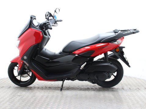 Yamaha Nmax 125 GPD125-A ABS 9