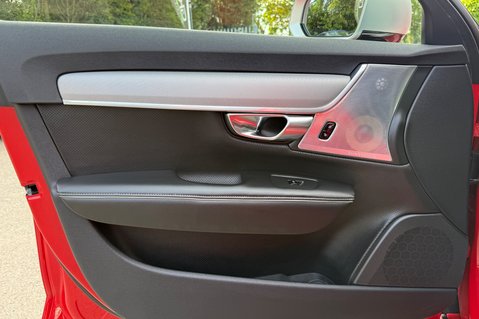 Volvo V90 D5 POWERPULSE R-DESIGN AWD 23