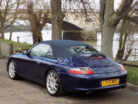 Porsche 911 CARRERA 2 CONVERTIBLE 2