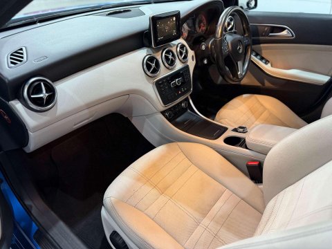 Mercedes-Benz A Class 2.1 A200 CDI Sport Hatchback 5dr Diesel 7G-DCT Euro 6 (s/s) (136 ps) 40