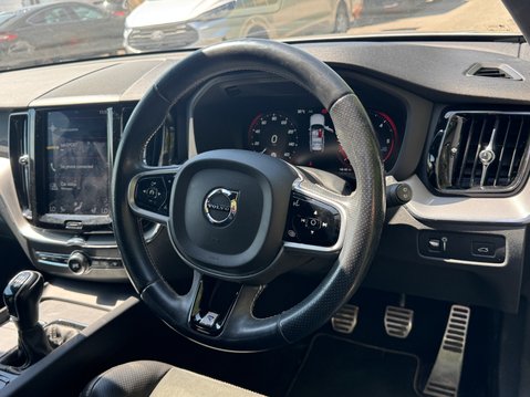 Volvo XC60 (Sold) 2.0 D4 R-Design SUV 5dr Diesel Manual AWD Euro 6 (s/s) (190 ps) 12