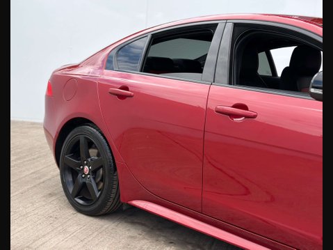 Jaguar XE 2.0 XE R-Sport D Auto 4dr 2