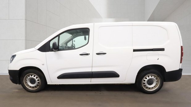 Vauxhall Combo LWB L2H1 Low Roof Air Con EURO 6 NO VAT 7