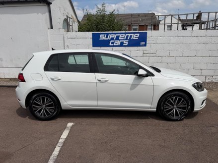 Volkswagen Golf 2.0 TDI SE Nav Euro 6 (s/s) 5dr