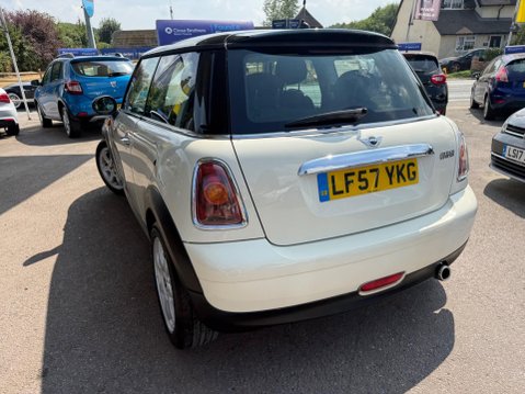 Mini Hatch 1.6 Cooper Steptronic Euro 4 3dr 10