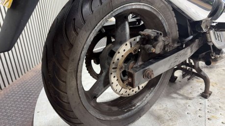 Suzuki Inazuma GW 2013 13K GOOD RUNNING PROJECT BIKE SPARES OR REPAIR 250CC A2 20