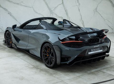McLaren 765LT Spider 15
