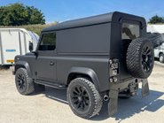 Land Rover Defender 2.2 Defender 90 Hard Top TD 4WD 5dr 7