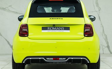 Abarth 500e Scorpionissima Cabrio 6