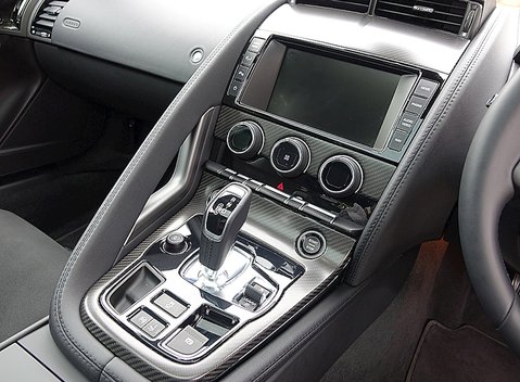 Jaguar F-Type V6 Coupe 16