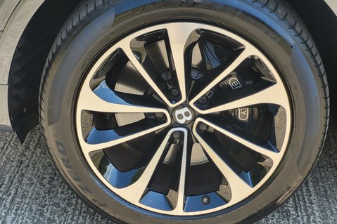 Bentley Bentayga First Edition V8 Diesel 50