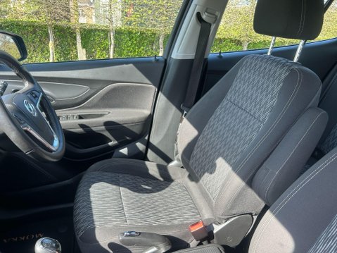 Vauxhall Mokka 1.6i Exclusiv 2WD Euro 6 (s/s) 5dr 29