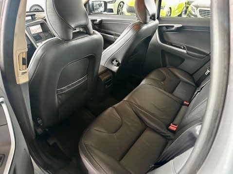 Volvo XC60 2.4 D5 R-Design Geartronic AWD Euro 5 5dr 42