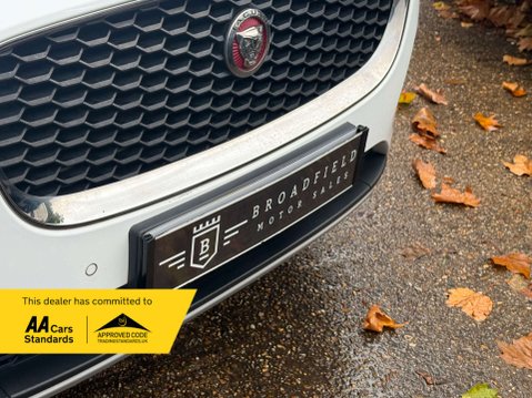 Jaguar E-Pace 2.0 E-PACE D 4x2 5dr 11
