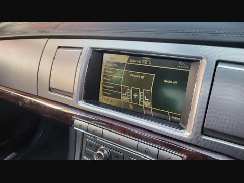Jaguar XF PREMIUM LUXURY V6 26