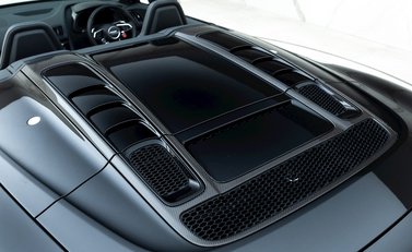 Audi R8 Spyder V10 Performance Carbon Black 26
