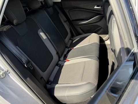 Vauxhall Grandland 1.2 Turbo SRi 5dr 34